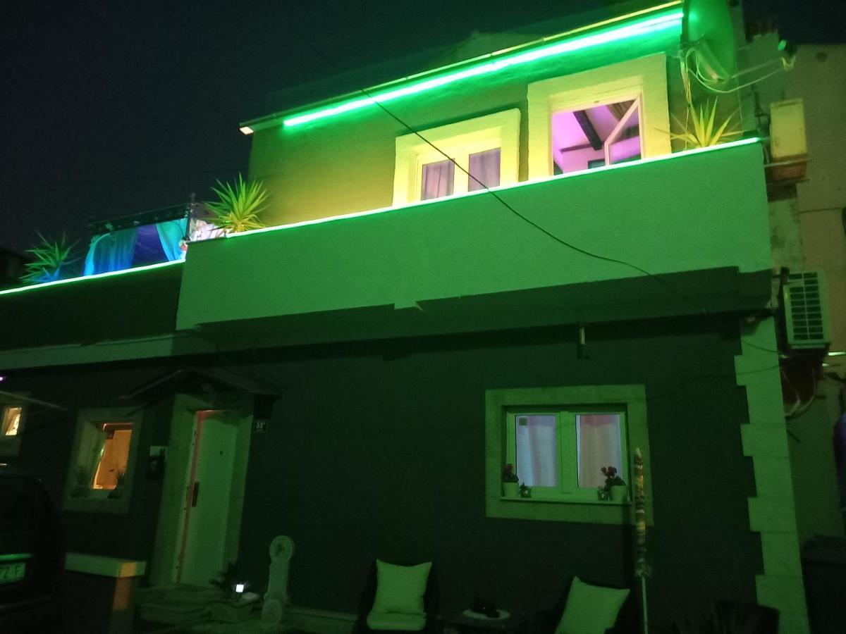 S-Type Apartment In The Center Split Exterior foto